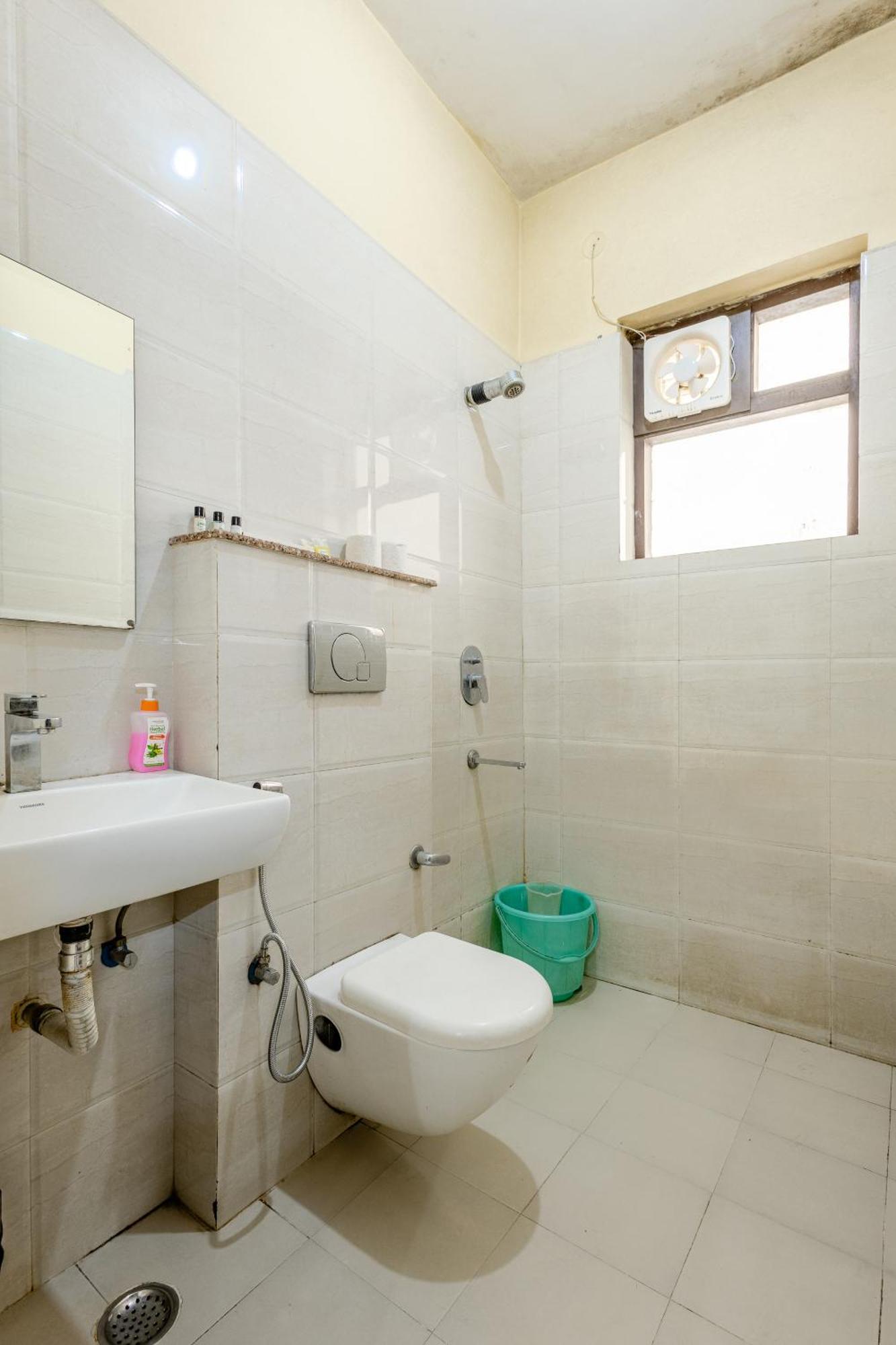 Lime Tree Studio Near Fortis غورغاون المظهر الخارجي الصورة